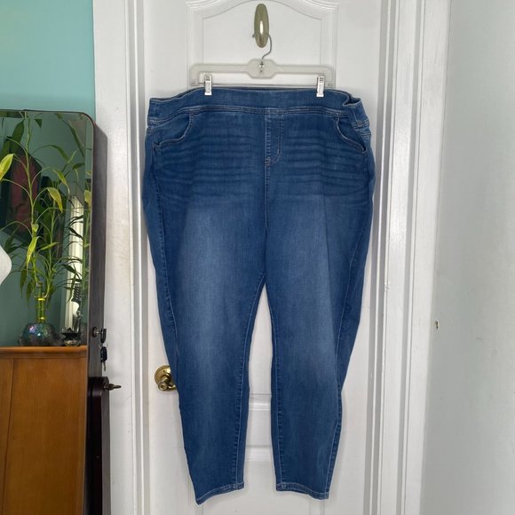 Torrid Feel the Fit Lean Jean Super Soft Jeans, Size 5S #307 - Picture 2 of 9